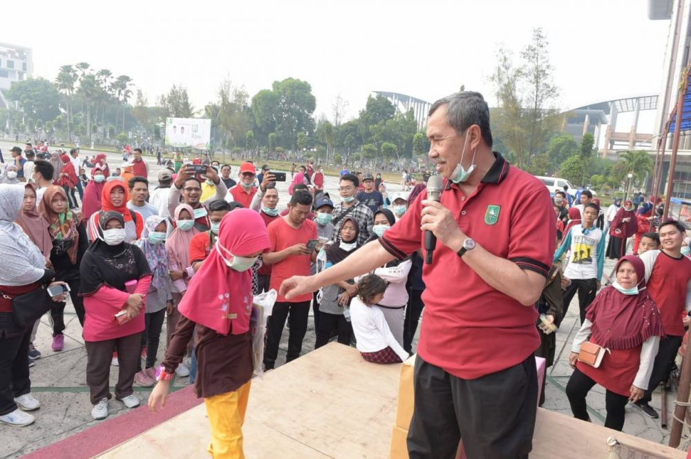 Senam Sehat Terpaksa Dihentikan Karena Kabut Asap