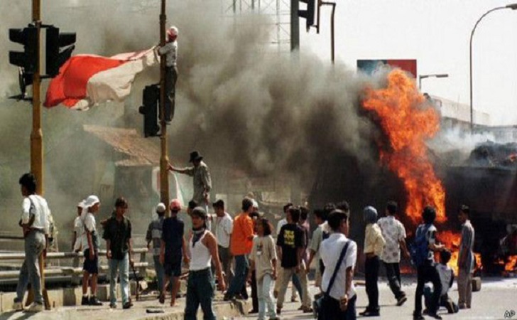 Kerusuhan Mei 1998 dari Mata Sang Jurnalis Wanita