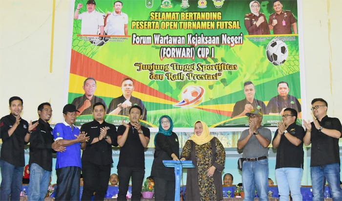 Bupati Dan Kajari Bengkalis Buka Turnamen Futsal Forwari Cup ll