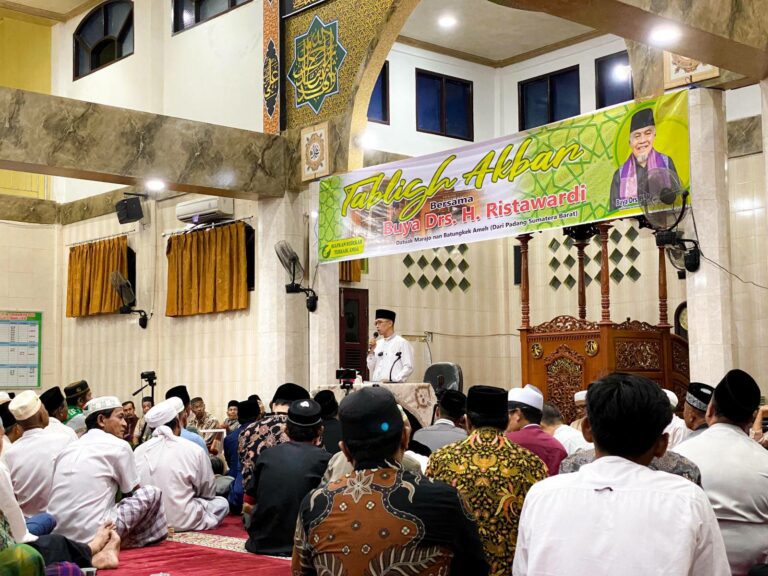 Kadishub Kampar Hadiri Acara Tabligh Akbar, Ini Yang di Sampaikannya
