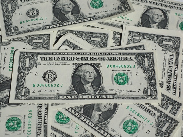 Nilai Tukar Rupiah Terhadap Dolar Amerika Sentuh Rp15.000