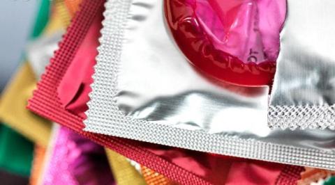 Alasan Pria Hindari Kondom Saat Berhubungan