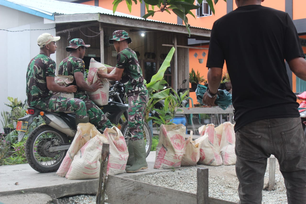 Satgas TMMD dan Masyarakat Pelangiran Buat Landasan Heli