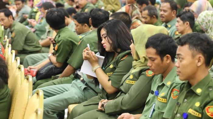 Seragam PNS dan Tenaga Honorer di Riau Akan Dibedakan