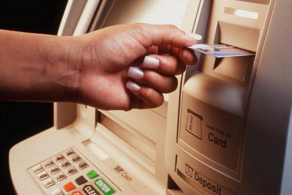 Menilik Asal Usul Mesin ATM yang Lahir Puluhan Tahun Lalu