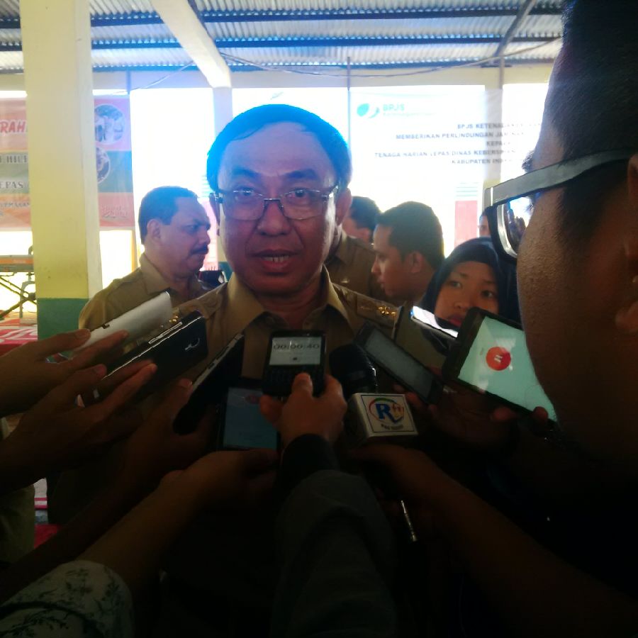 Wardan Intruksikan Satker Tanam Pohon Khas Daerah