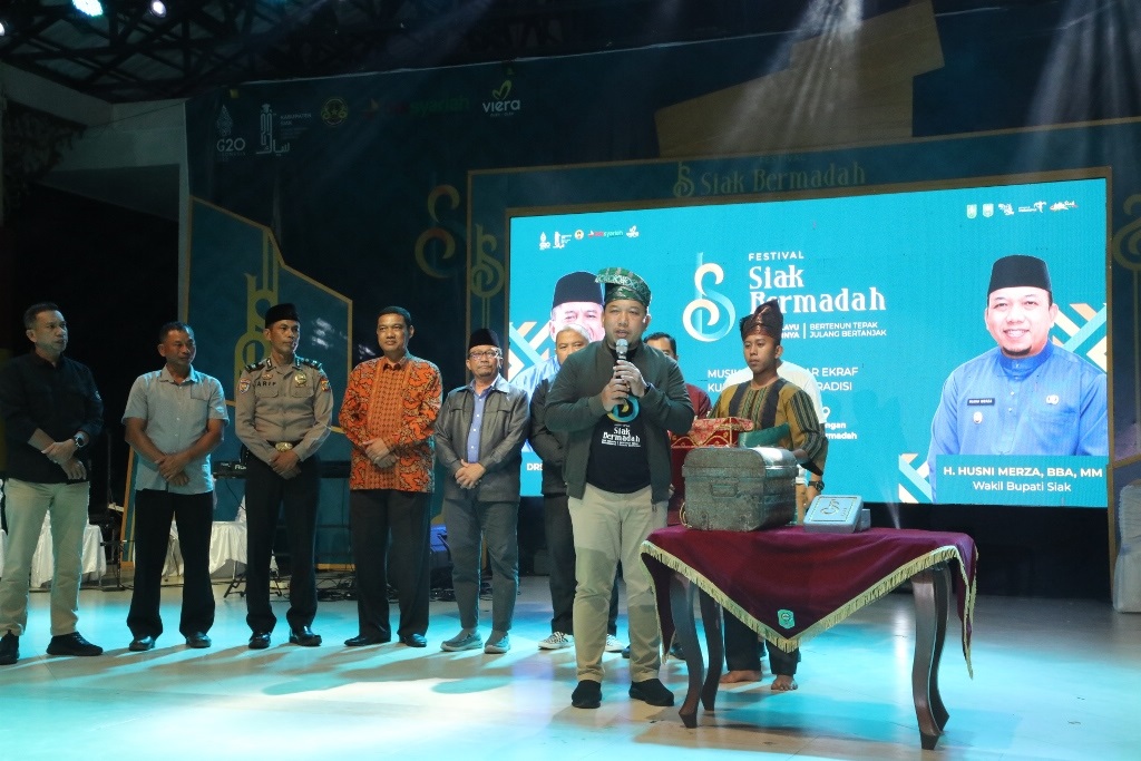 Wabup Husni Tutup Festival Siak Bermadah 2022 