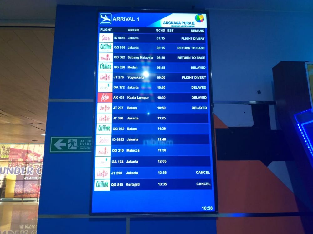 Belum Ada Pesawat Berani Mendarat di Pekanbaru Akibat Kabut Asap Pekat