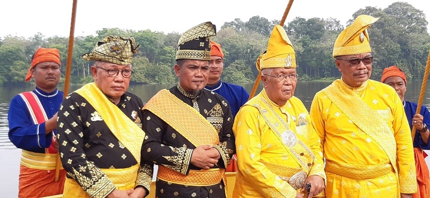Masyarakat Pelalawan Ramaikan Balimau Sultan