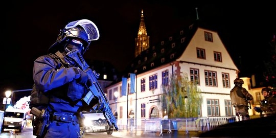 Polisi Prancis Tembak Mati Pelaku Penembakan di Pasar Natal