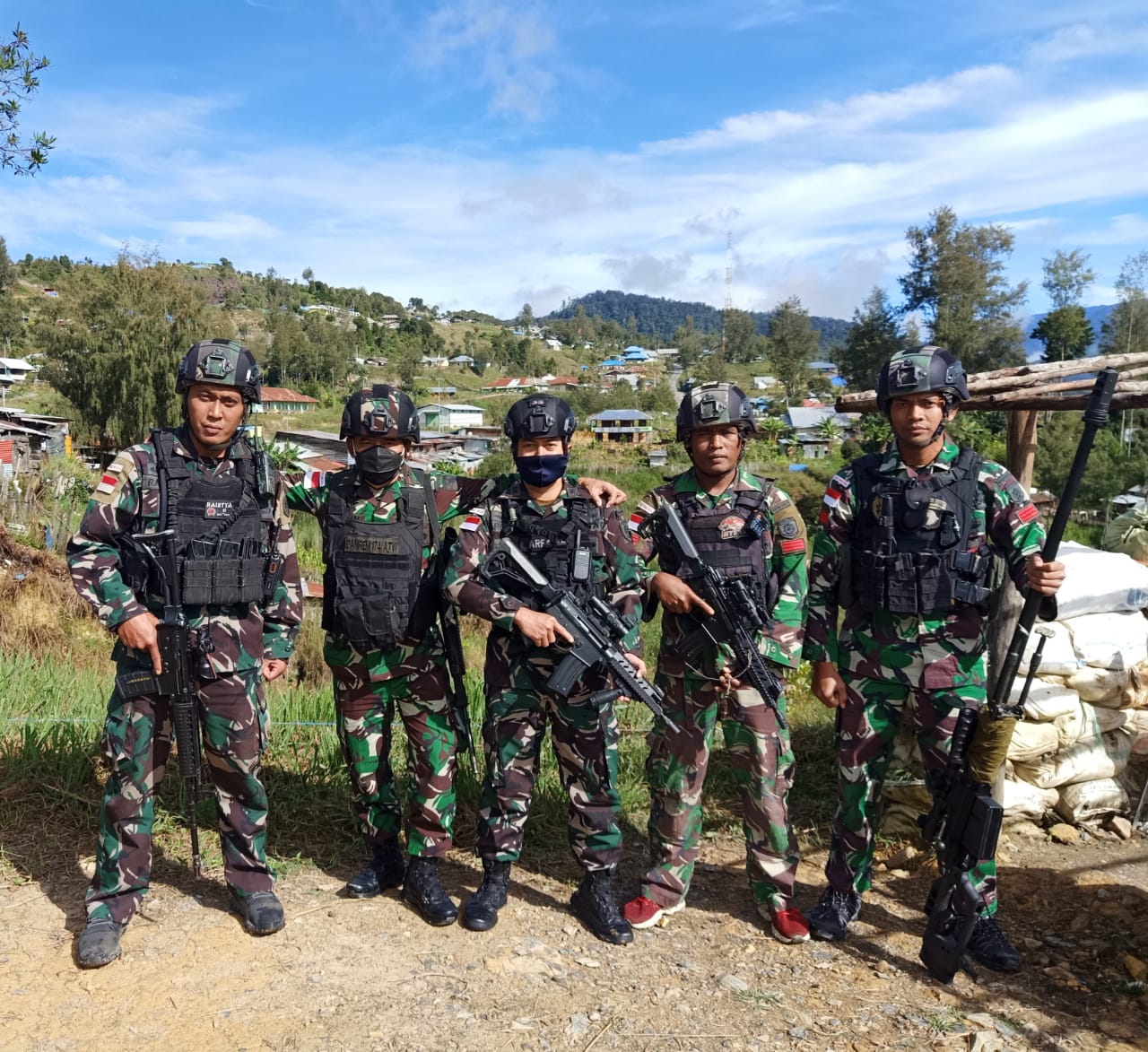 Danrem 174 Merauke Sambangi Pasukan Di Daerah Rawan Sugapa Kabupaten Intan Jaya