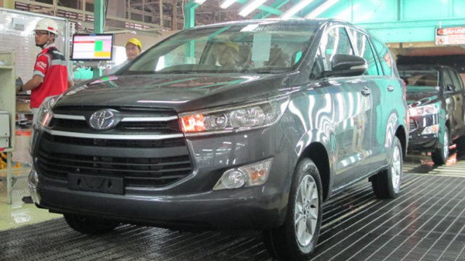 Cuci Gudang, Toyota Innova Diskon Rp45 Juta
