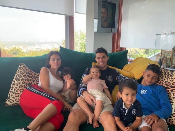 Sepanjang 2019, Cristiano Ronaldo Raup Rp1 Triliun Hanya dari Instagram
