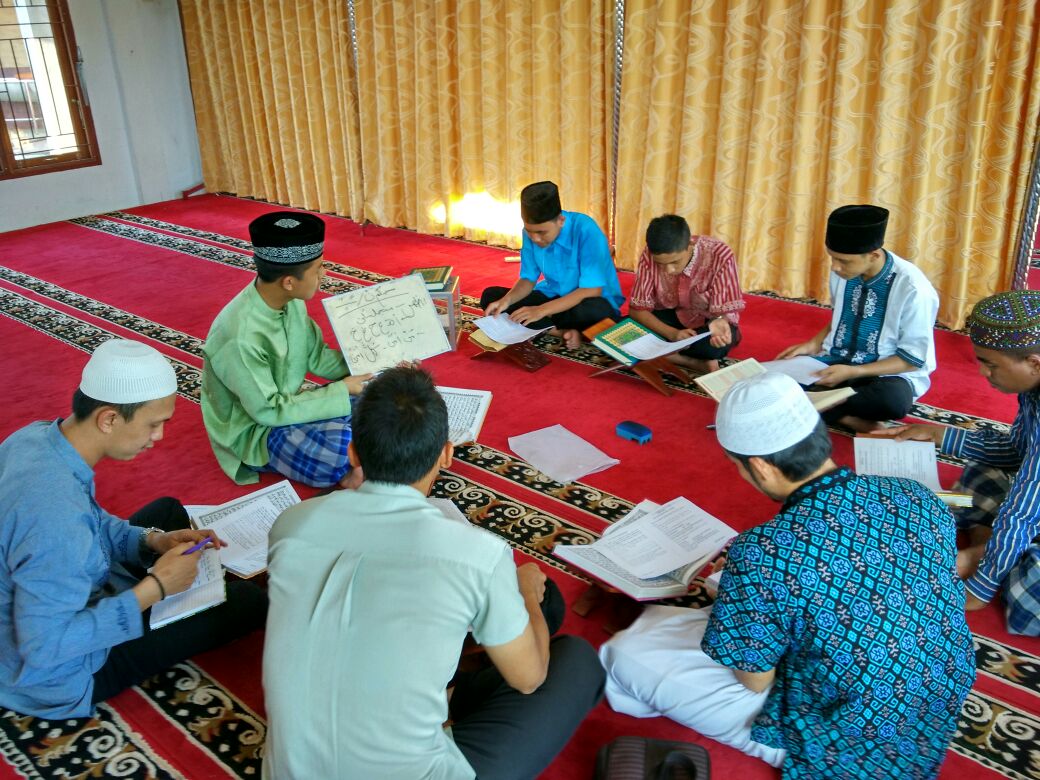 Pejuang Subuh Tembilahan Ajak Para Pemuda Bergabung Belajar Al-Qur'an