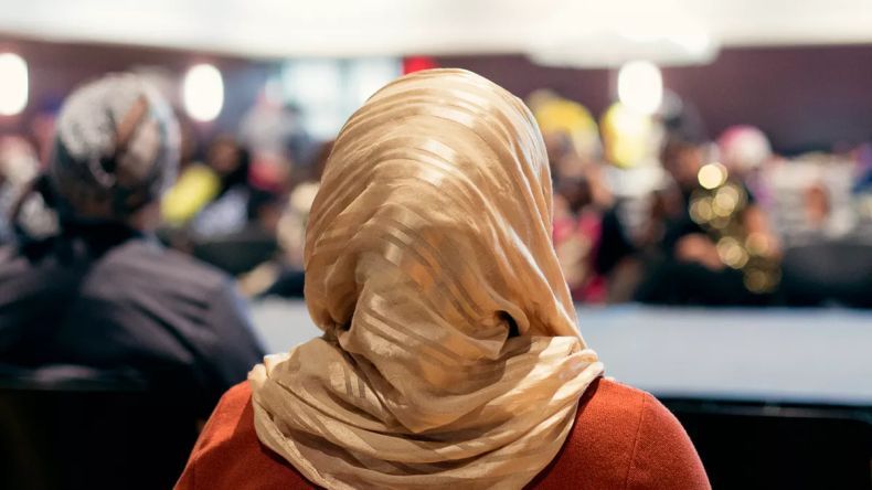 Tolak Lepas Jilbab, Mahasiswi ini Dilarang Ikut Ujian Nasional