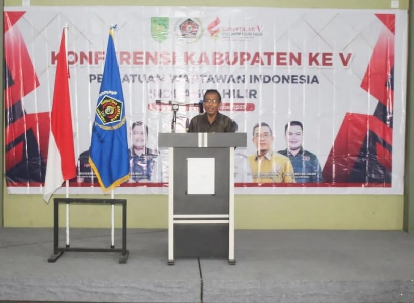 Bupti Hadiri Konfercab ke 5 PWI Inhil