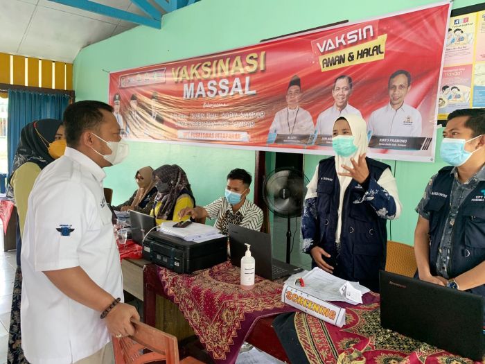 OJK Riau Bersama Kadin Kampar Gelar Vaksinasi Massal Tahap Kedua