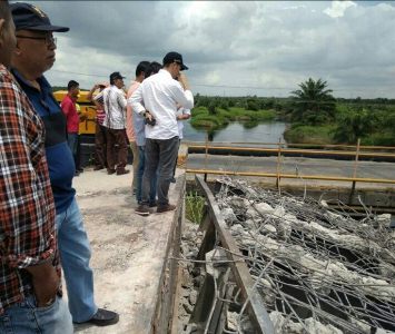 Kerusakan Jembatan Samsam Tanggung Jawab Kontraktor
