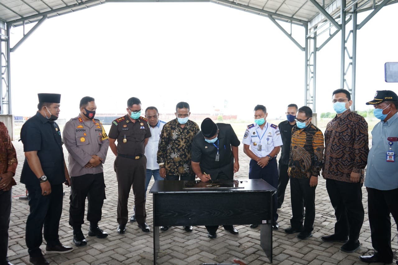 Resmikan Koperasi TKBM di Tanjung Buton, Bupati Alfedri Sebut Bakal Ada Kemudahan Perizinan Bagi Investor KITB
