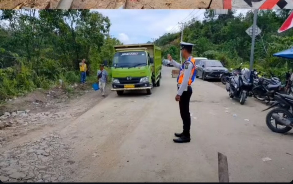 Terkait Jalan di Lintas Riau Sumbar yang Amblas, Ini Himbauan Dishub Kampar