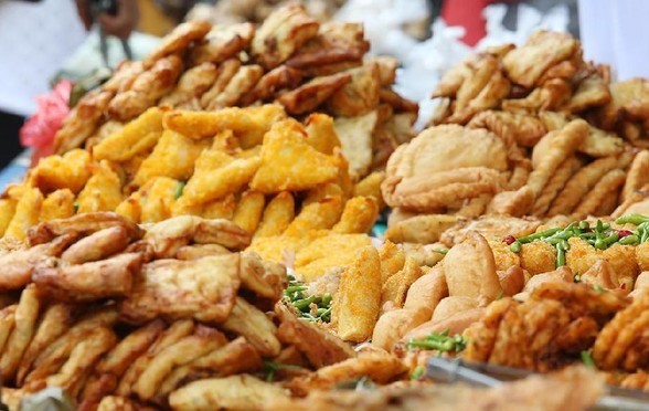 Harga Gorengan Ini Bikin Syok, Hanya Sisca Kohl yang Mampu Beli