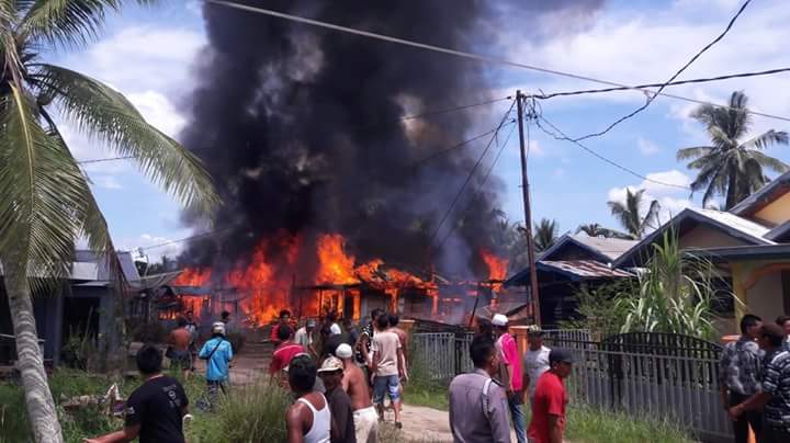 Lima Unit Rumah di Teluk Pinang, Inhil Ludes Terbakar