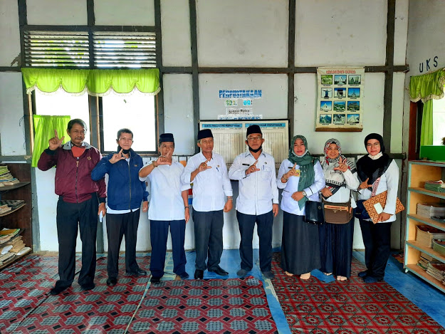 DPAD Inhil Beri Pembinaan ke 7 Sekolah di Batang Tuaka