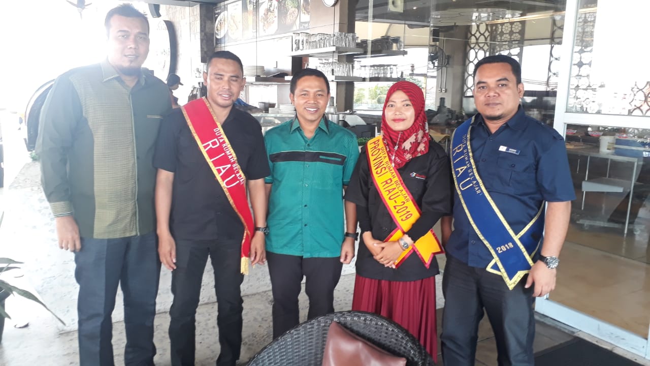 Duta Rumah Belajar PUSTEKKOM Riau Temui Anggota DPRD RI Abdul Wahid