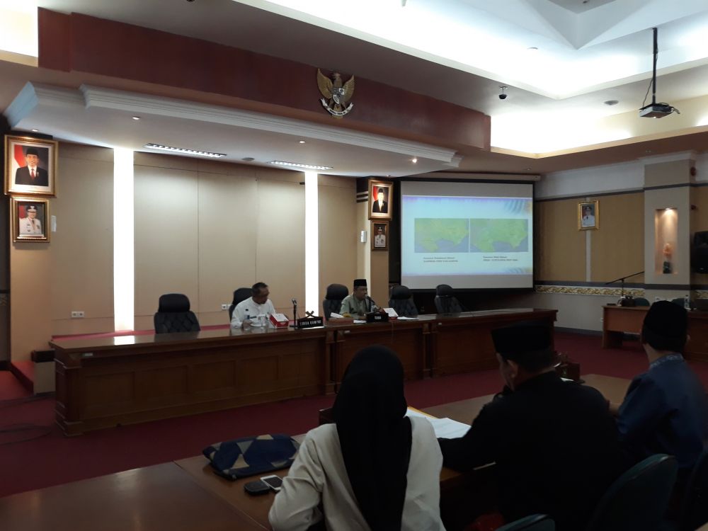 Sekda Riau Pimpin Rapat Pleno Evaluasi Ranperda RTRW Kampar