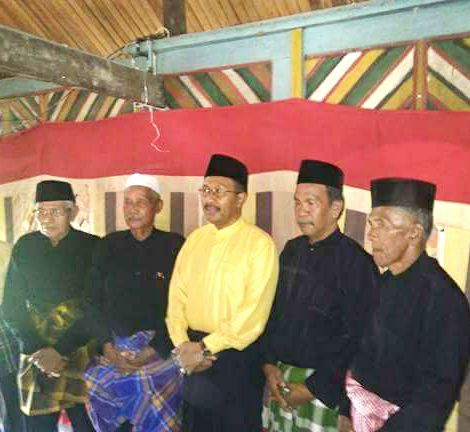 Hardi Yacub Dinobatkan Jadi Menti Rajo Suku Paliang Soni Kenegerian Sentajo
