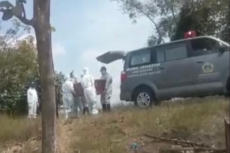 KASIHAN! Bocah 11 Tahun Ditinggal Kedua Orang Tuanya Dalam Waktu Berdekatan Karena Positif COVID-19