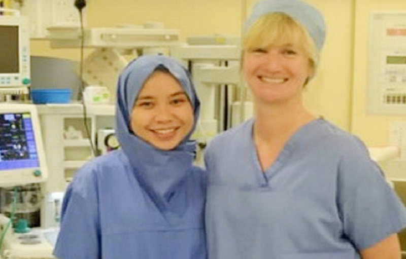 Mulai November, Singapura Izinkan Perawat Muslimah Berhijab