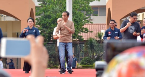 Jokowi di Pasar Tangerang: Tempe Rp 5 Ribu Bisa Dipotong Jadi 15