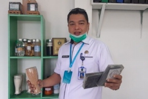 Harga Bahan Olahan Karet Rakyat di Riau Stabil