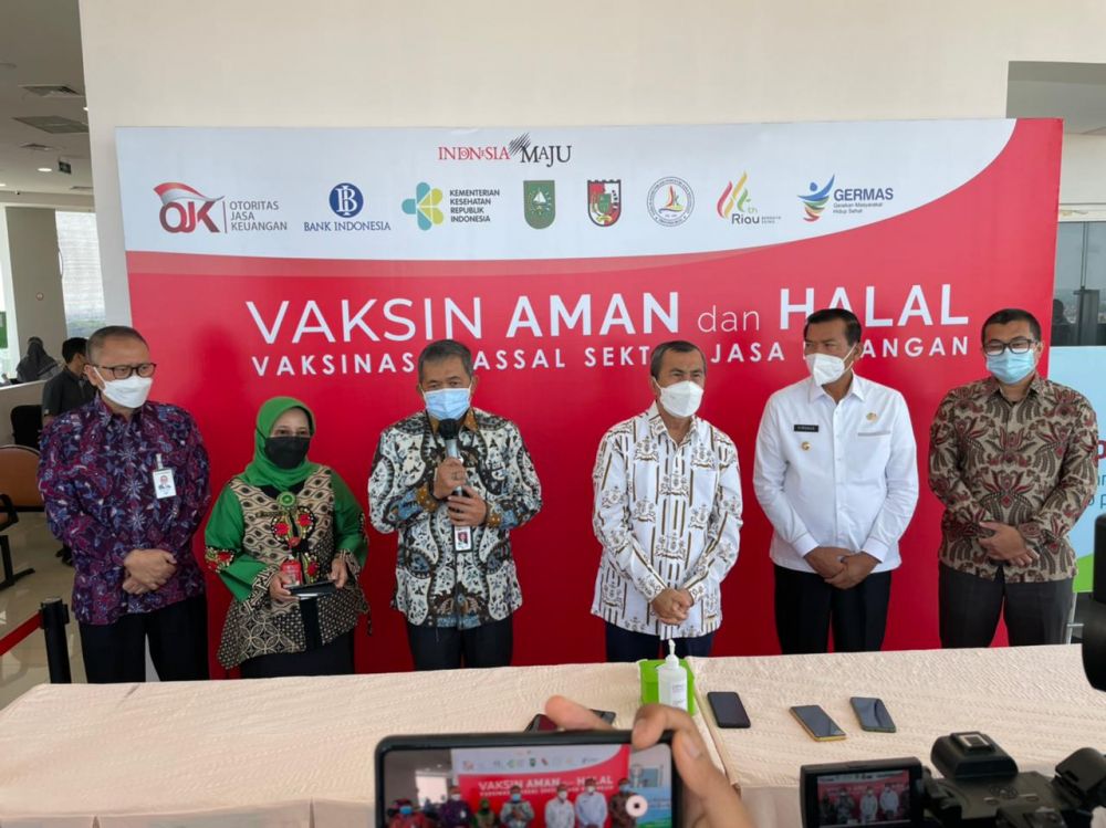 Sektor Jasa Keuangan Provinsi Riau Antusias Jalani Vaksinasi Massal COVID-19