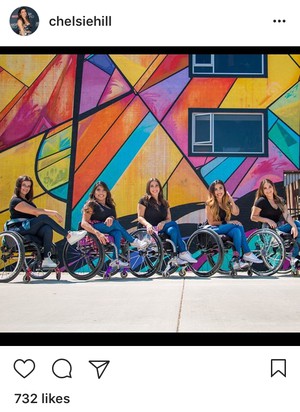Para Wanita ini Tetap Lincah Nge-dance Meski di Atas Kursi Roda