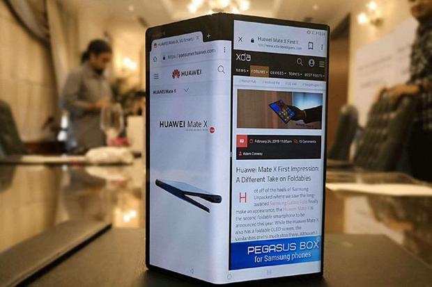 Juru Bicara Huawei Konfirmasi Ponsel Layar Lipat Mate X Diluncurkan September