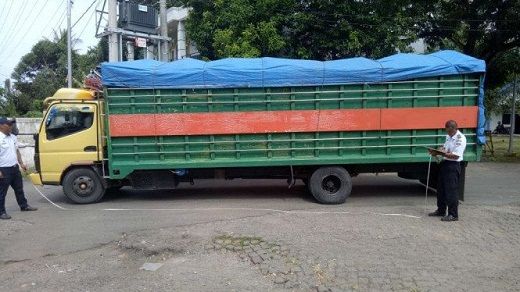 Truk Tonase Berat Akan Ditertibkan