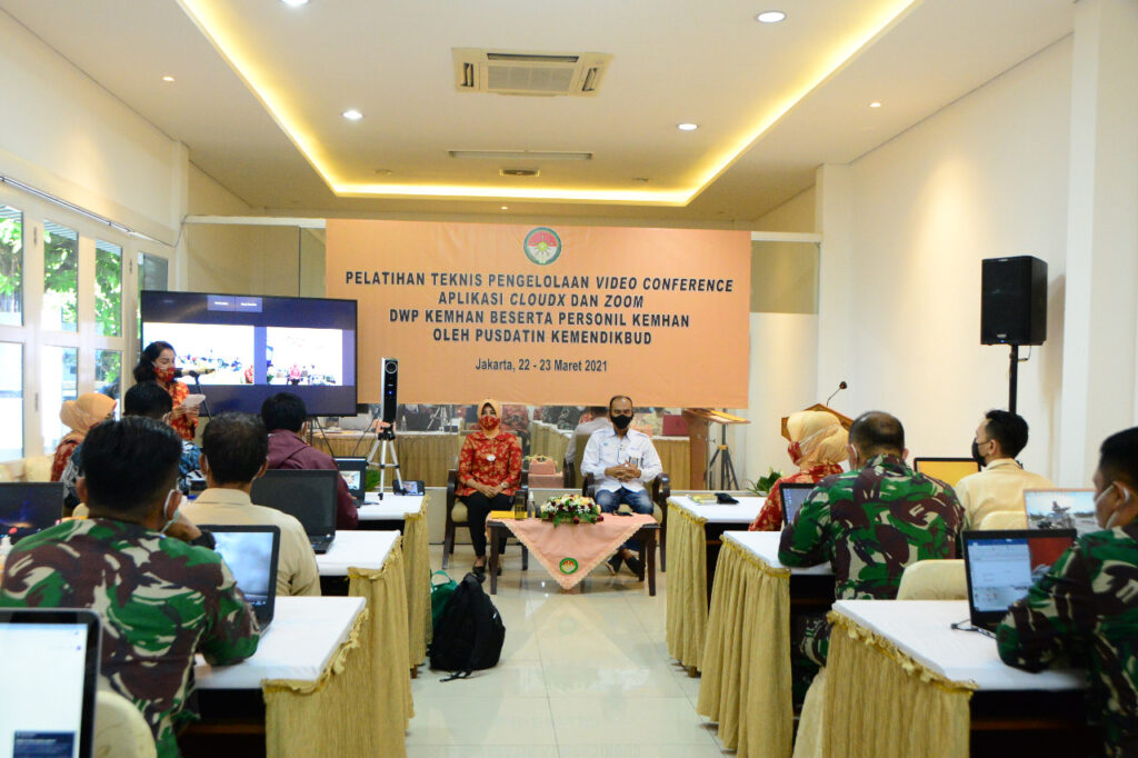 Saat ini Penguasaan Teknologi Komunikasi dan Digitalisasi Menjadi Keharusan