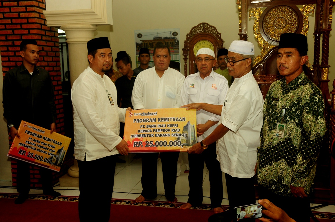 Gubernur Riau Apresiasi Kinerja Bupati Yopi Arianto