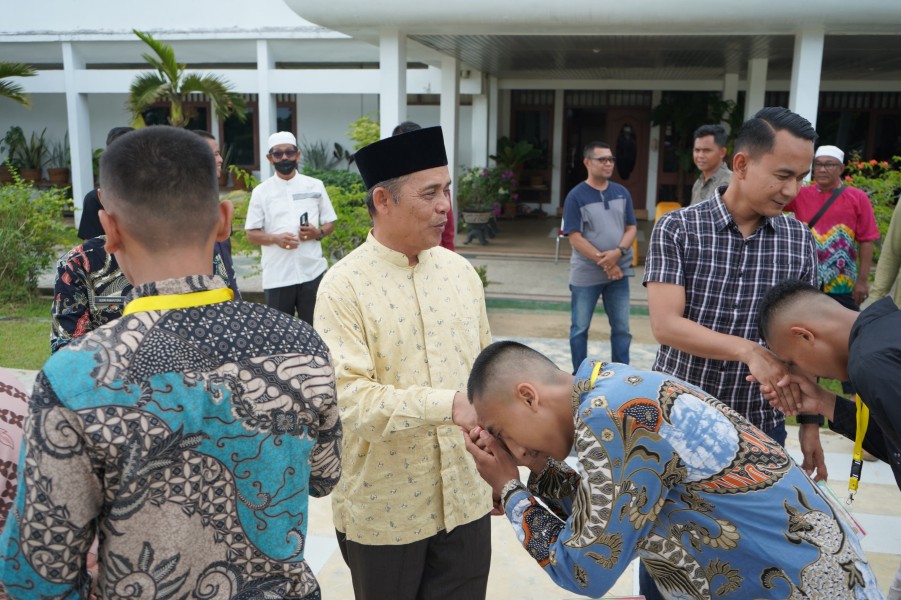 Bupati Inhil Melepas 25 Siswa Binaan Seleksi Calon Anggota Polri