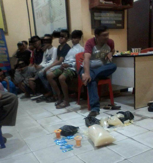 Konsumsi Lem Kambing, Tuak dan Komix, Belasan Remaja di Inhil Diamankan