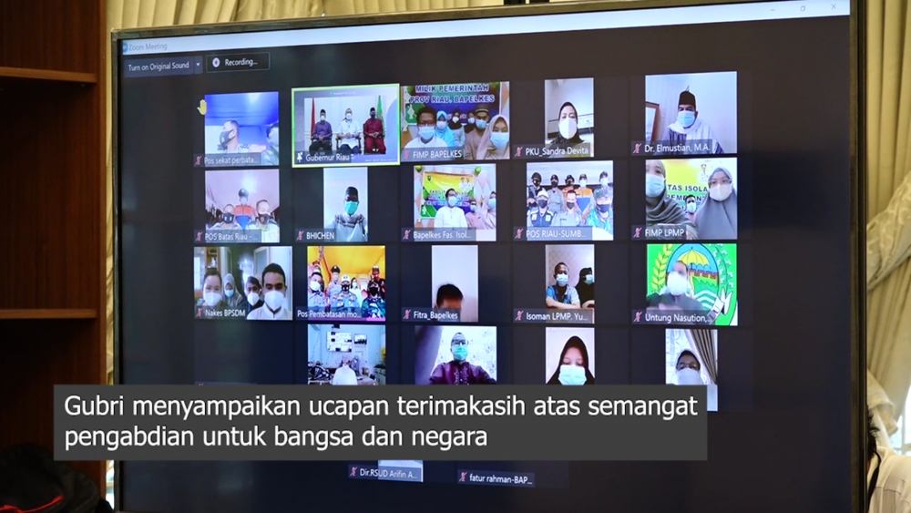 Momen Haru, Gubernur Riau Syamsuar Saat Silahturahmi Virtual Bersama Nakes dan Pasien COVID-19