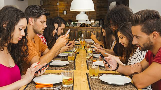 Membandingkan Harga Telepon Pintar di Berbagai Negara