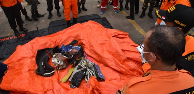 Temukan Serpihan Ban Sriwijaya SJ182 dan Celana Anak Warna Pink