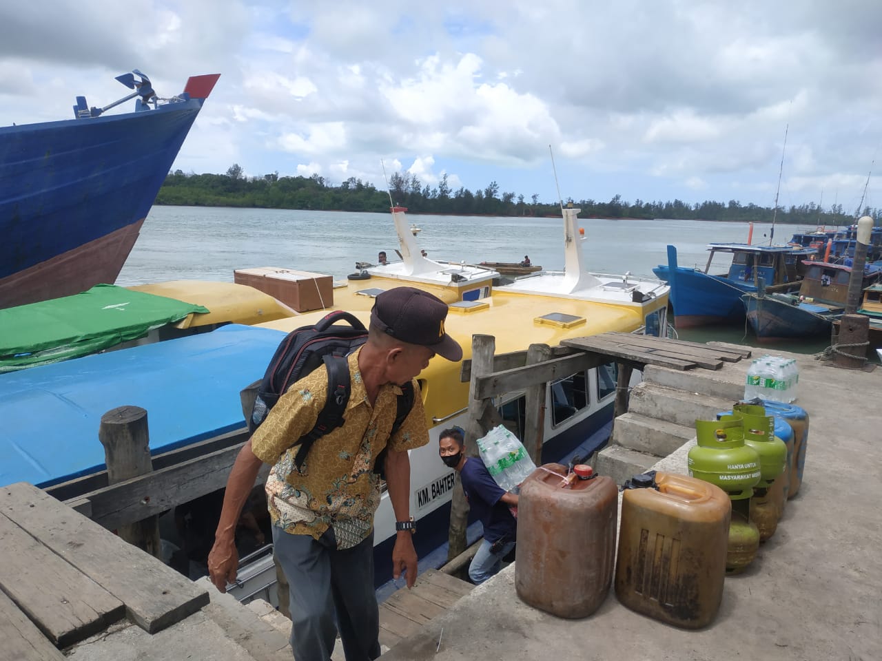 Sehari Pasca Larangan Mudik, Pelabuhan Pantai Indah Kijang Beroperasi Normal