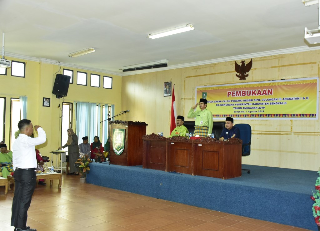 Staf Ahli, Indra Gunawan Resmi Buka Pelatihan Diksar CPNS