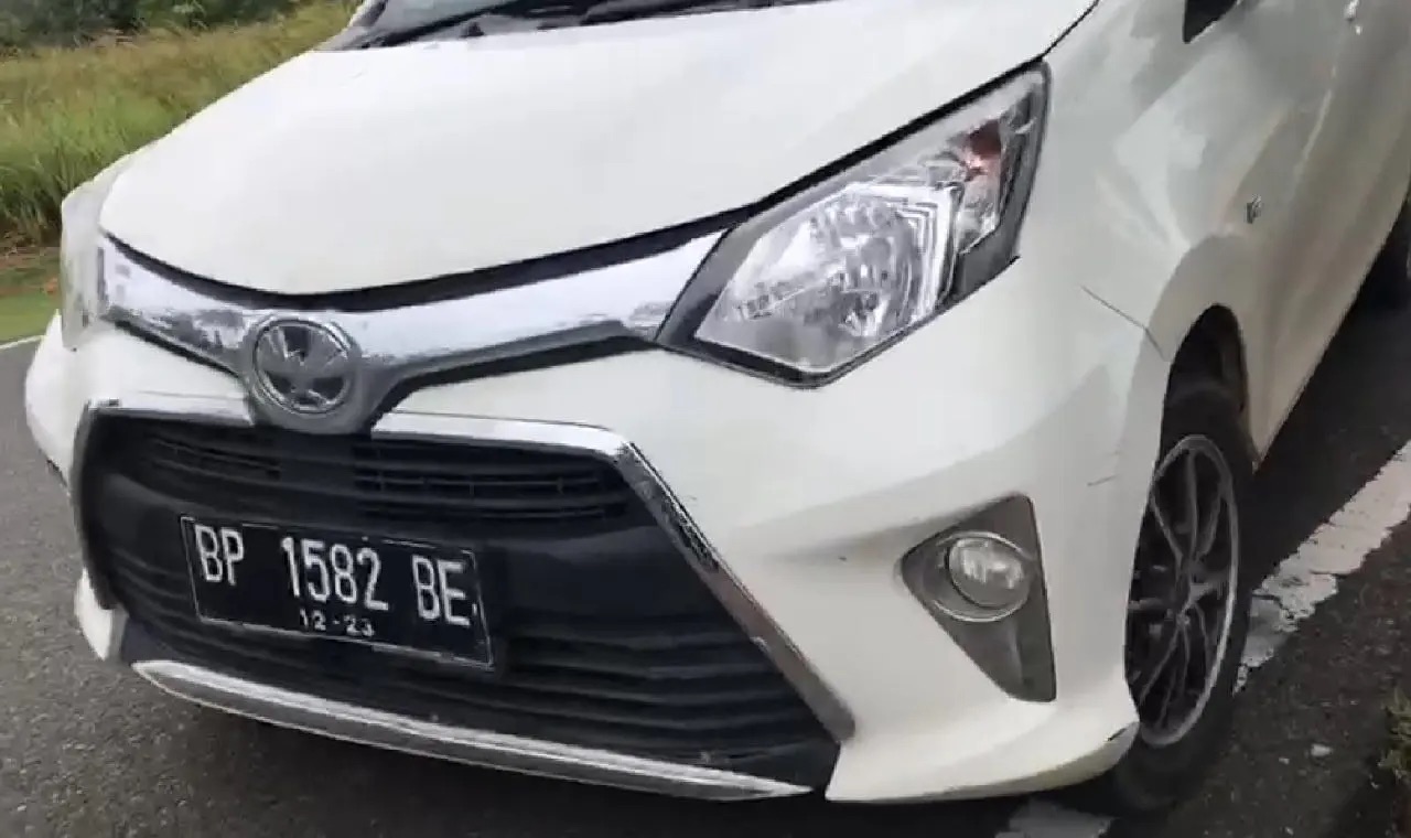 Sepasang Oknum Honerer di Pemkab Bintan Diduga Mesum di Mobil