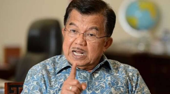 Jusuf Kalla Sebut HRS Orang Taat Hukum