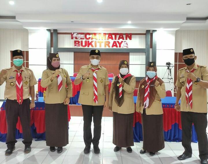 Kwartir Kecamatan Bukit Raya Ikuti Upacara Ulang Janji Gerakan Pramuka